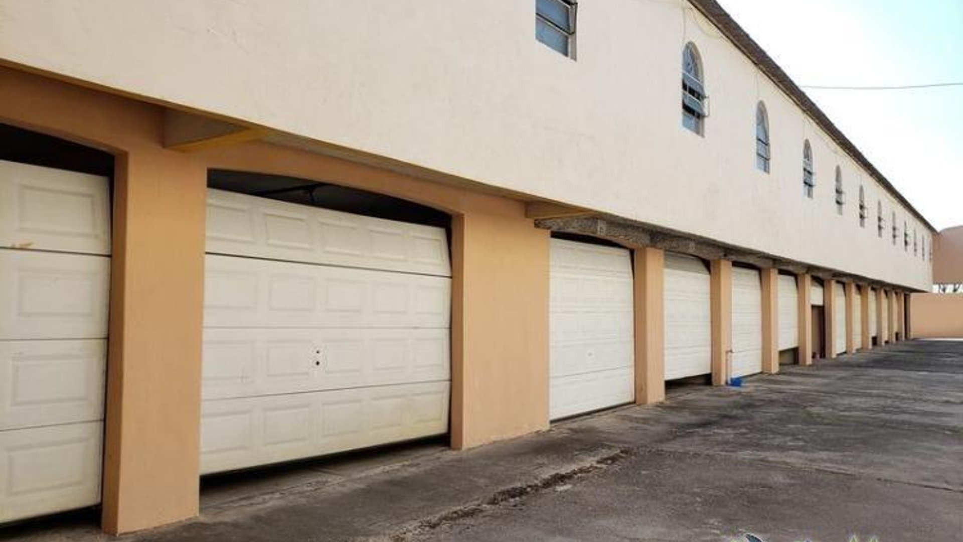 EDIFICIO EN VENTA ZONA 11 LAS CHARCAS - Miniatura 7
