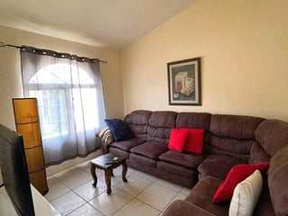 CASA/ VENTA📍Condominio Orquídeas San Cristóbal sector A1 Z.8 de Mixco - Image 4