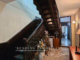 Building for Sale in Zone 1 | 965 m² Construction + 10 Parking Spaces - Image 11