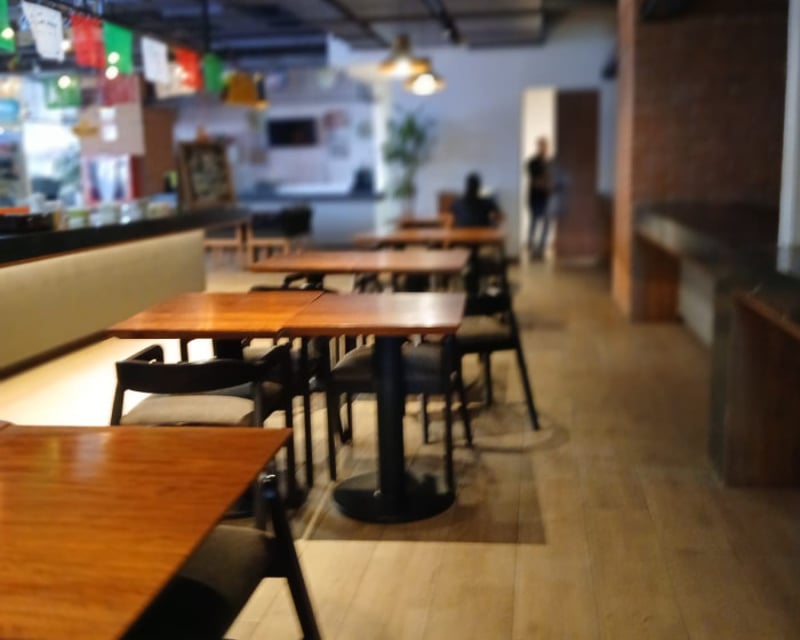 LOCALES   EN RENTA  FOOD COURT PETAPOLIS
