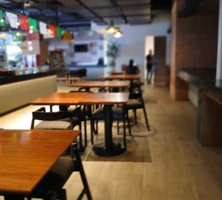 LOCALES   EN RENTA  FOOD COURT PETAPOLIS