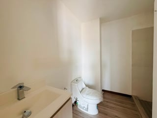 VENTA DE CÉNTRICO APARTAMENTO PARA ESTRENAR - NEO 2, ZONA 10 - 5