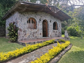 Espectácular Casa Santiago Atitlán a la Venta - Image 3