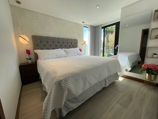 Apartamento en venta amueblado 3 habitaciones en zona 10  Ref-5110 - 5