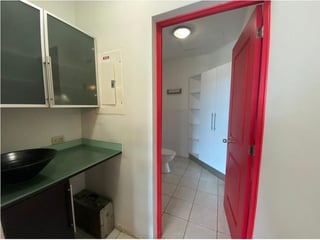 ZONA PRADERA / Oficina en Renta , zona 10 - 5