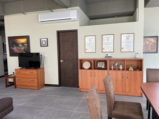 PIALE/ Oficina en venta, zona 10 - 3