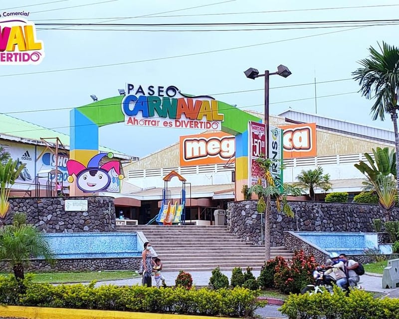 Local de esquina en venta o renta, Paseo Carnaval Mazatenango