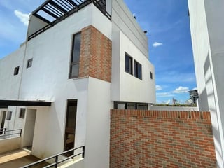 Casa en VENTA dentro de condominio en  zona 15 - 2