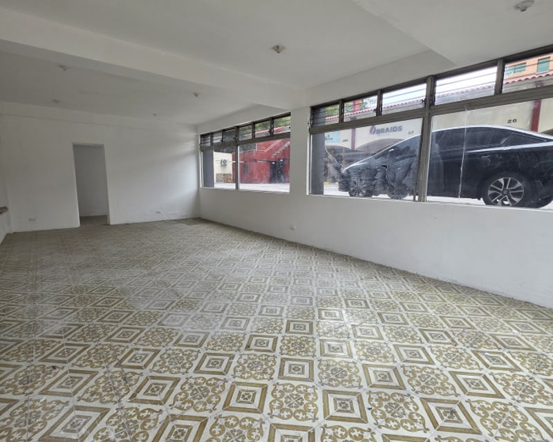 Local Comercial RENTA Zona 13 Av. Las Américas