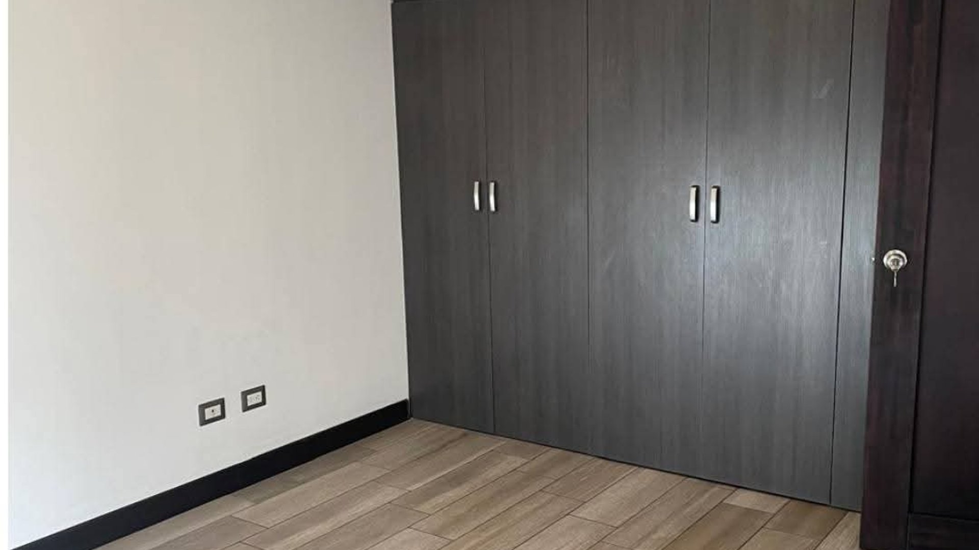 Rento Apartamento en Edificio Tres15, zona 13 - Miniatura 6