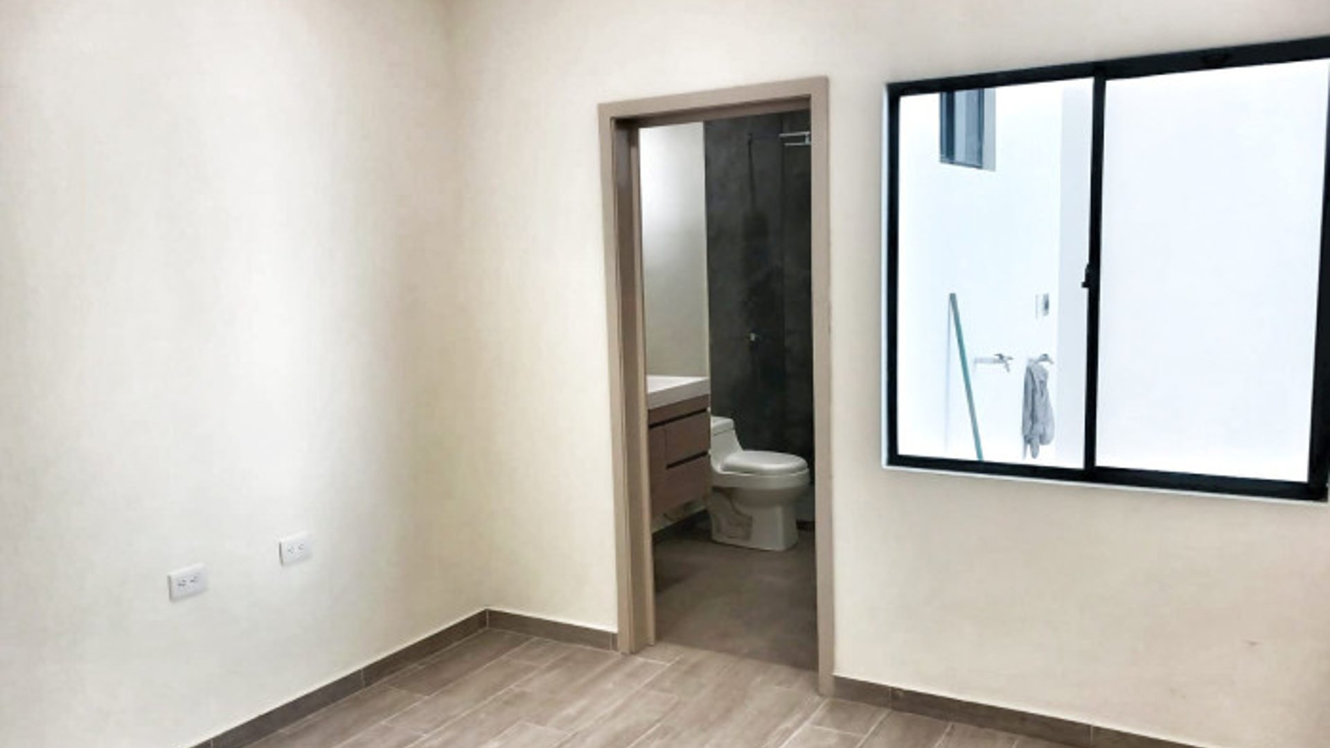 RENTA DE LOCAL COMERCIAL Y APARTAMENTO EN EL SALVADOR - Miniatura 13