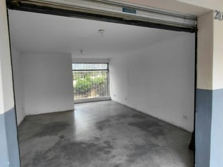Local Comercial en Renta en Plaza Surti Ahorro. Zona 18 - 3