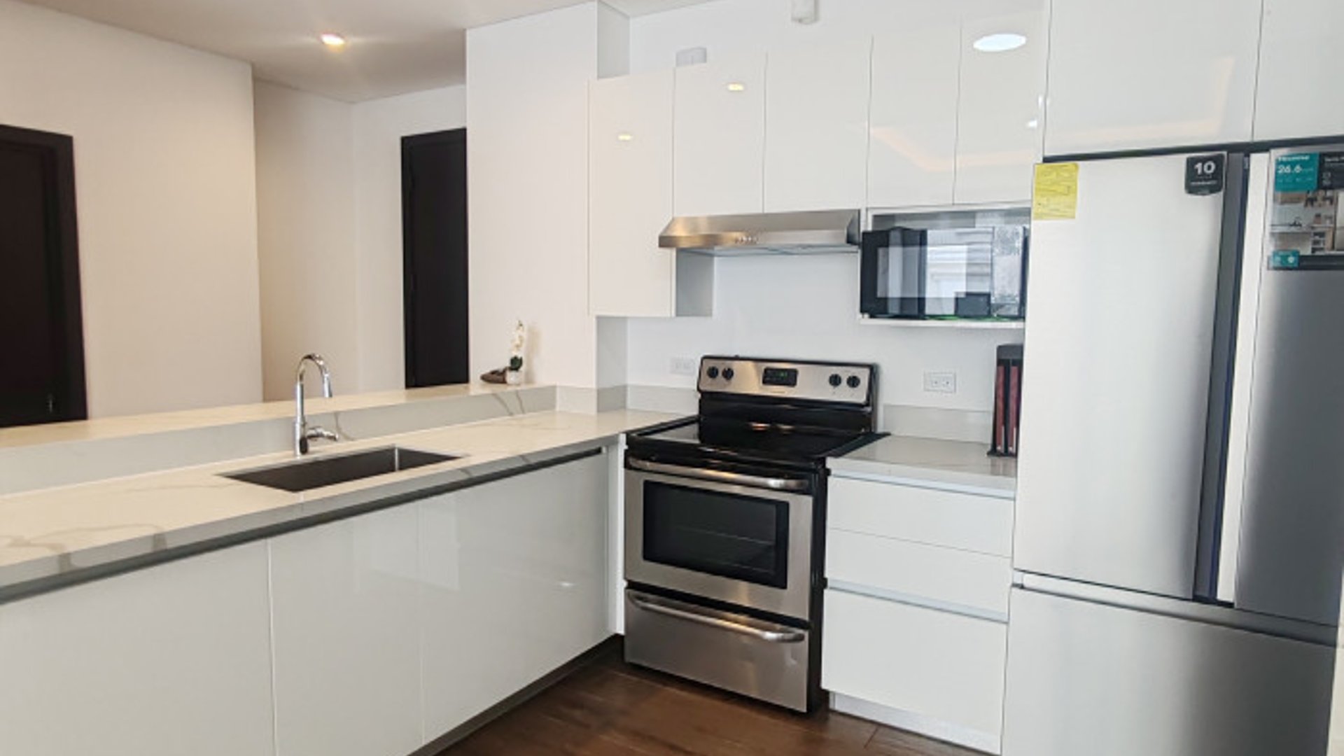 Apartamento en renta en Lirios de Cayala zona 16 - Miniatura 4