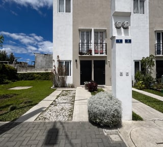 Casa en renta tipo Town House semi amueblada