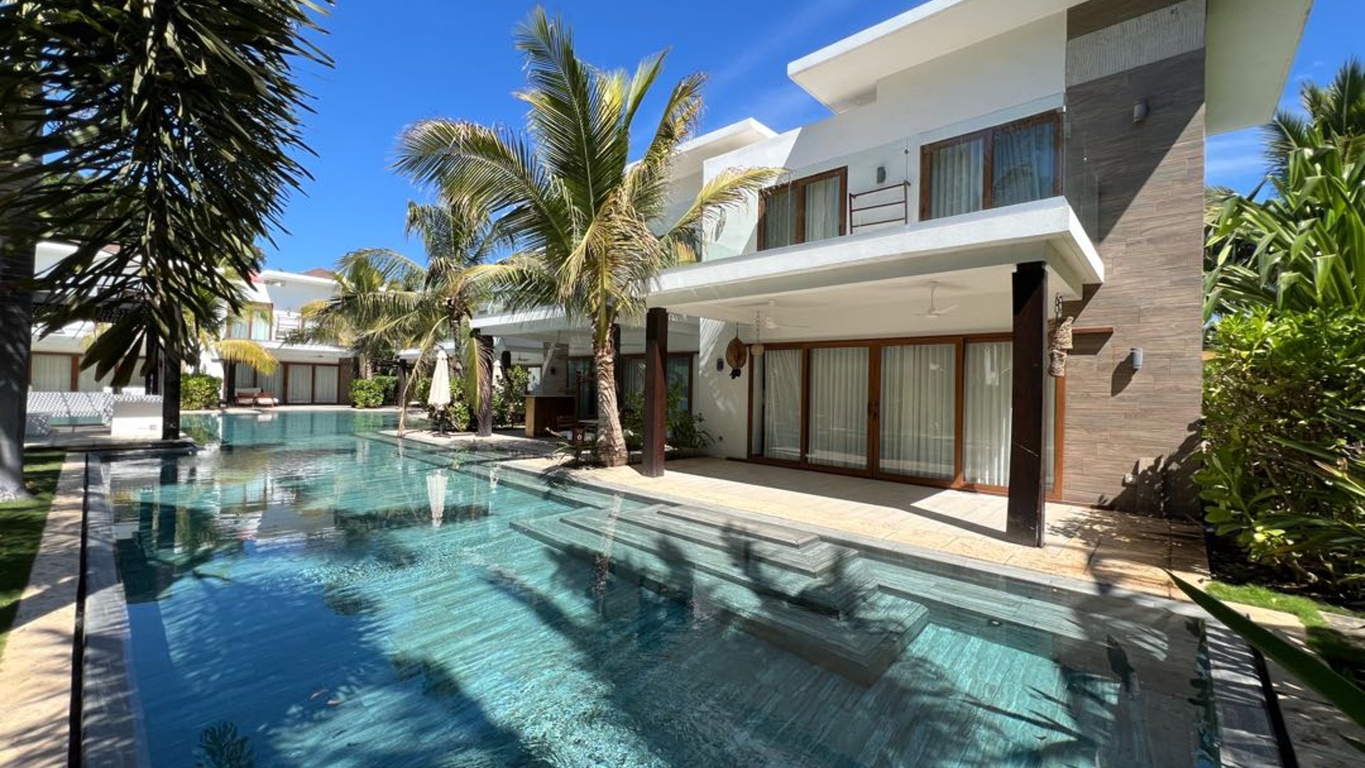 Venta de linda Villa de 2 Dormitorios en Condominio La Mar, Monterrico