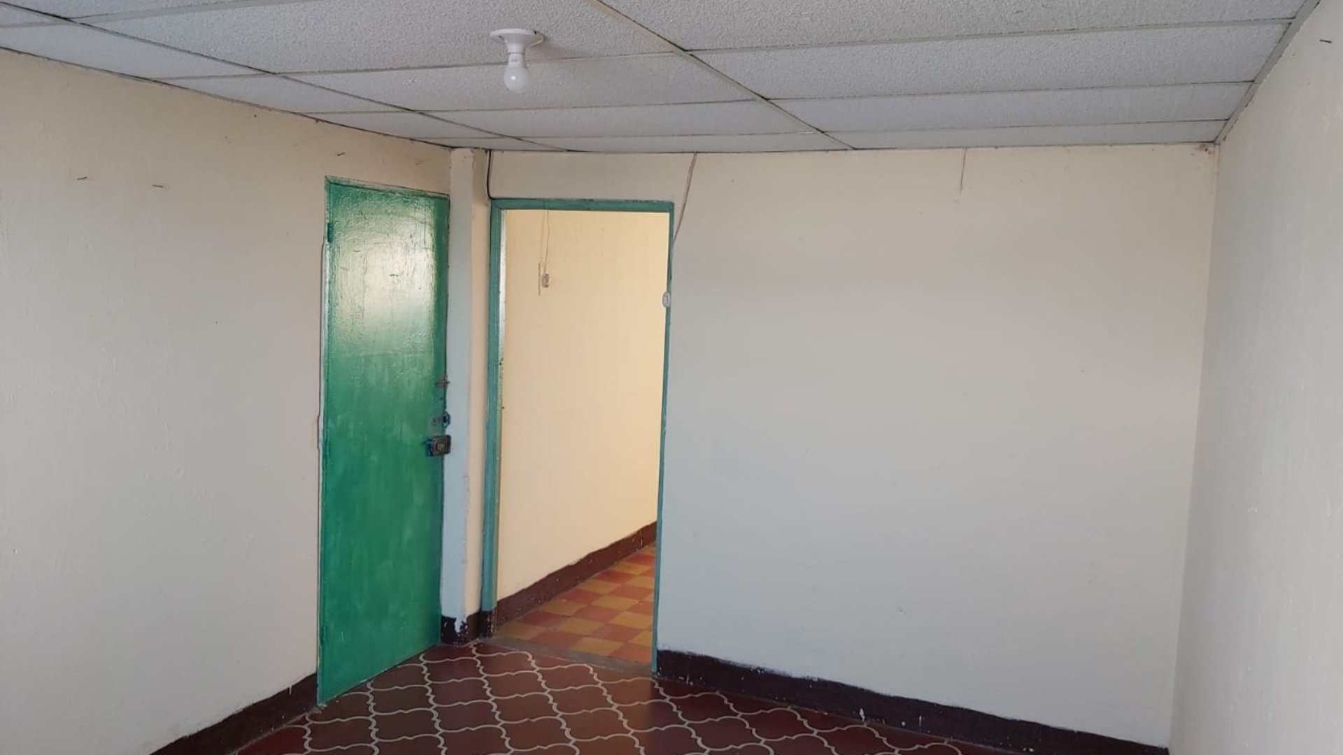 Casa de esquina en Venta en Zona 3 - Miniatura 17