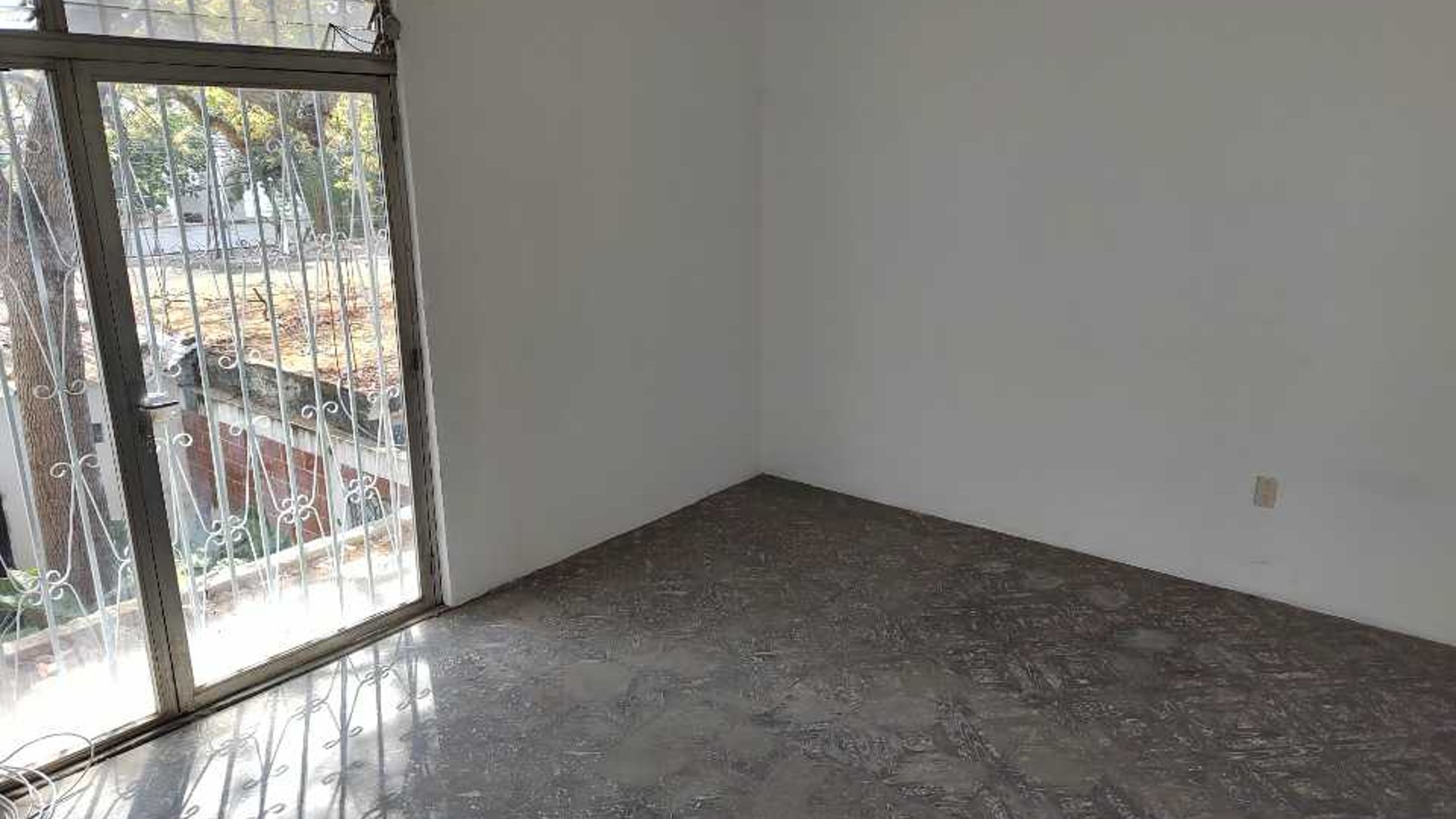 Alquilo casa para bbodega - Miniatura 2