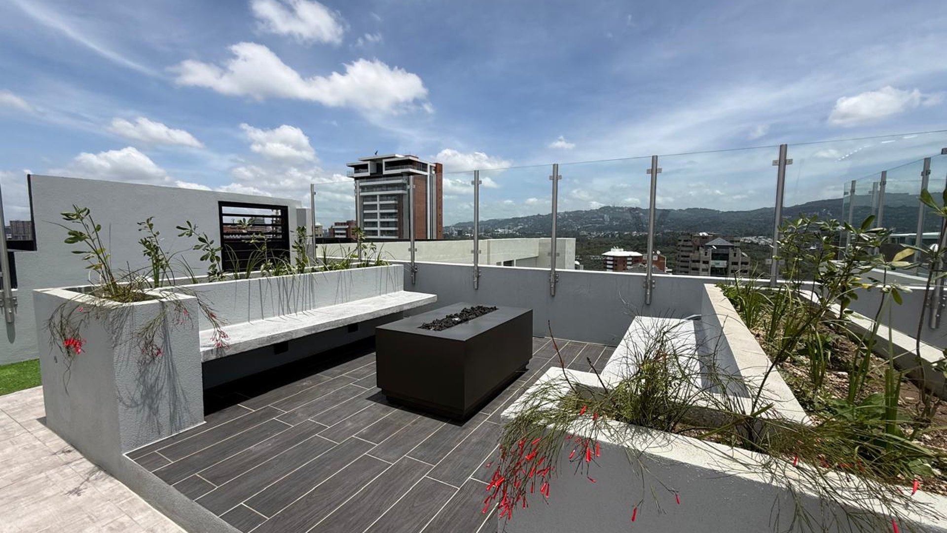 EDIFICIO VERDÚ ZONA 13 NUEVO APARTAMENTO RENTA 1 HABITACIÓN