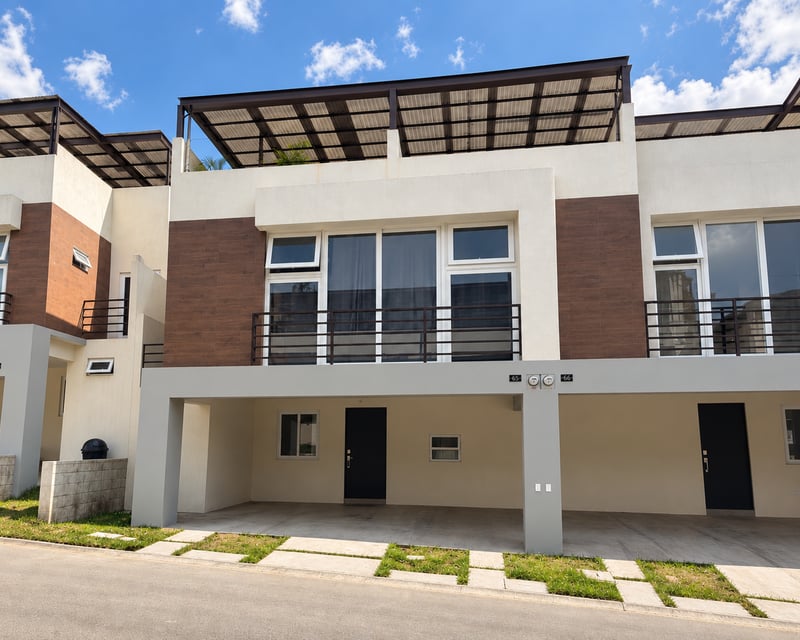 Casa de 5 Habitaciones en Renta | KM. 19.5 Carretera a San José Pinula