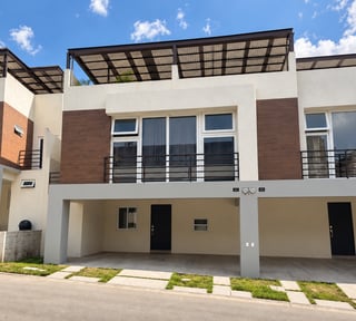 Casa de 5 Habitaciones en Renta | KM. 19.5 Carretera a San José Pinula