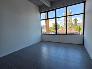 RENTA DE OFICINA EN FIAMENE ZONA 10 - 2