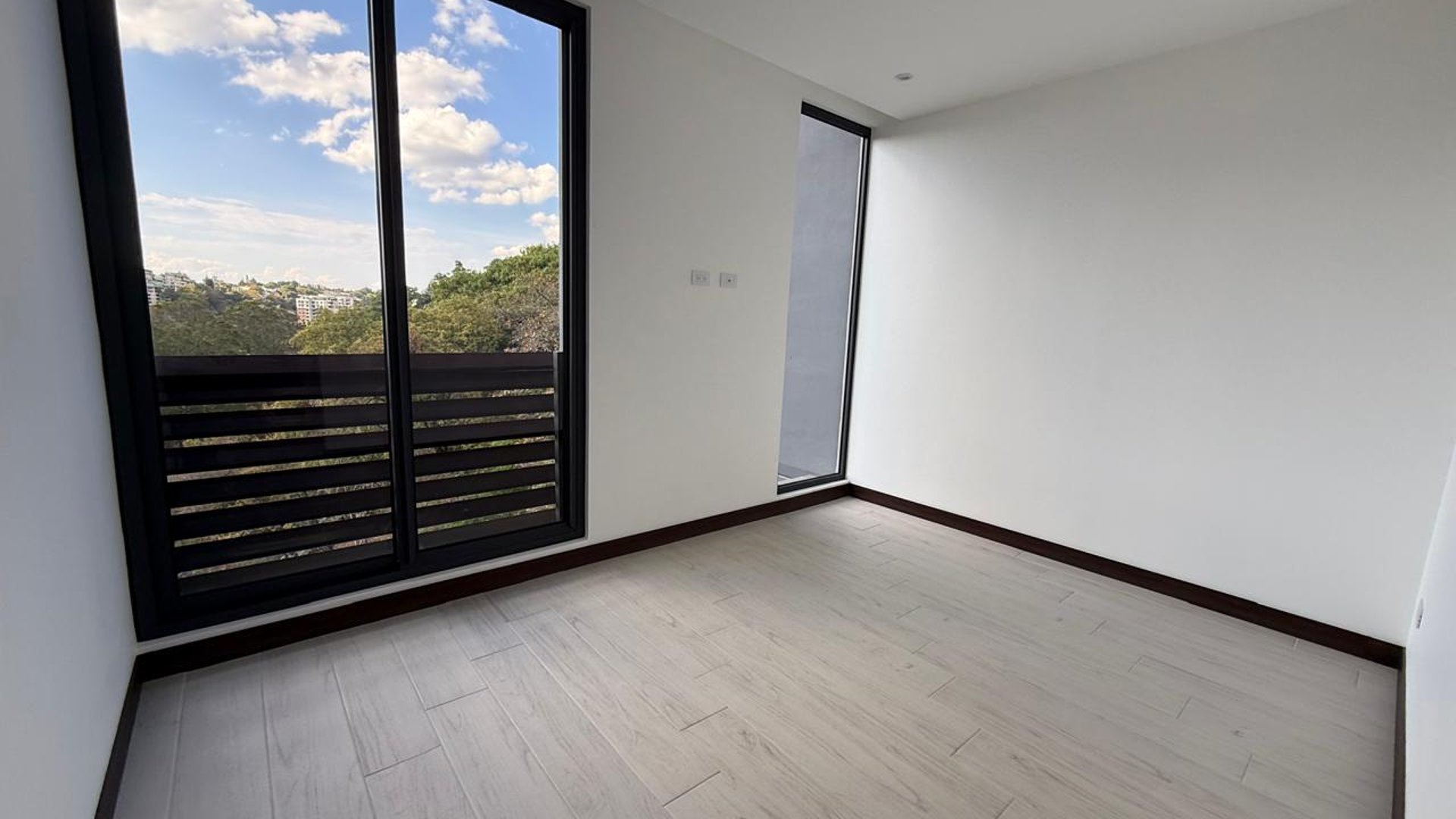 EDIFICIO SPAZIO ZONA 15 NUEVO APARTAMENTO EN RENTA 3 HABITACIONES - Miniatura 9
