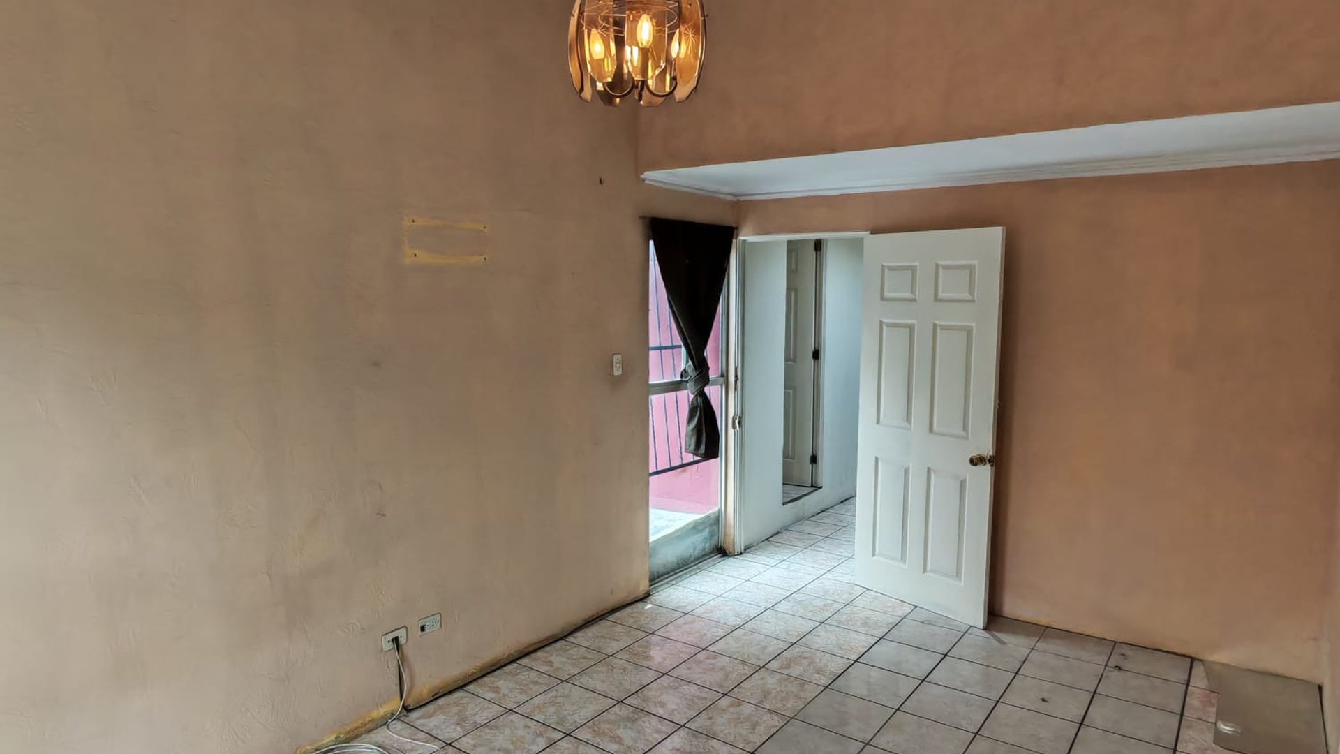 Rento casa en Prados del Tabacal 1 Villa Nueva - Image 1