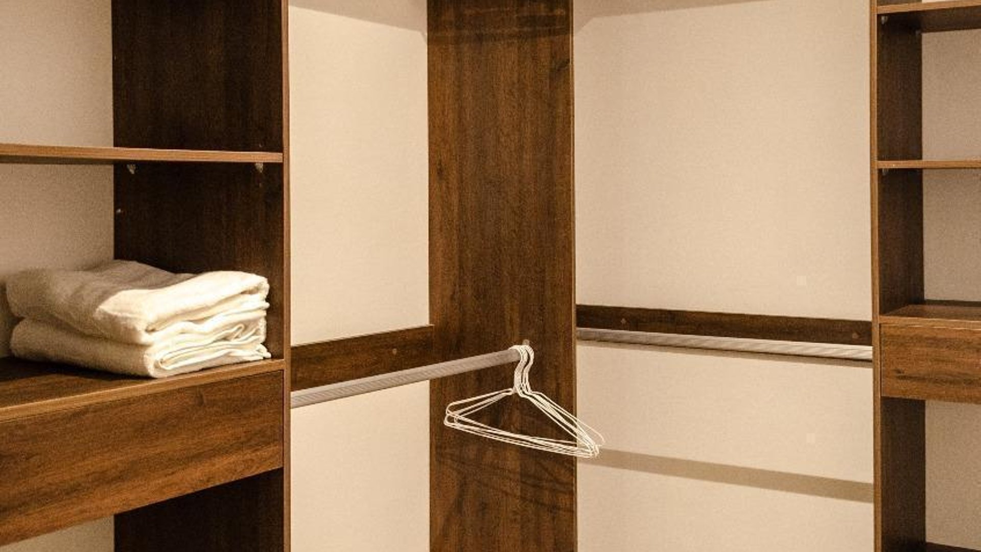 APARTAMENTO EN TORRE PAMPLONA ZONA 12 - Miniatura 10
