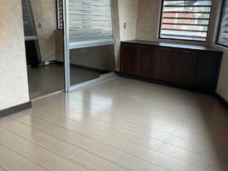 Alquilo Local Comercial en Excelente punto en zona 10 - 4
