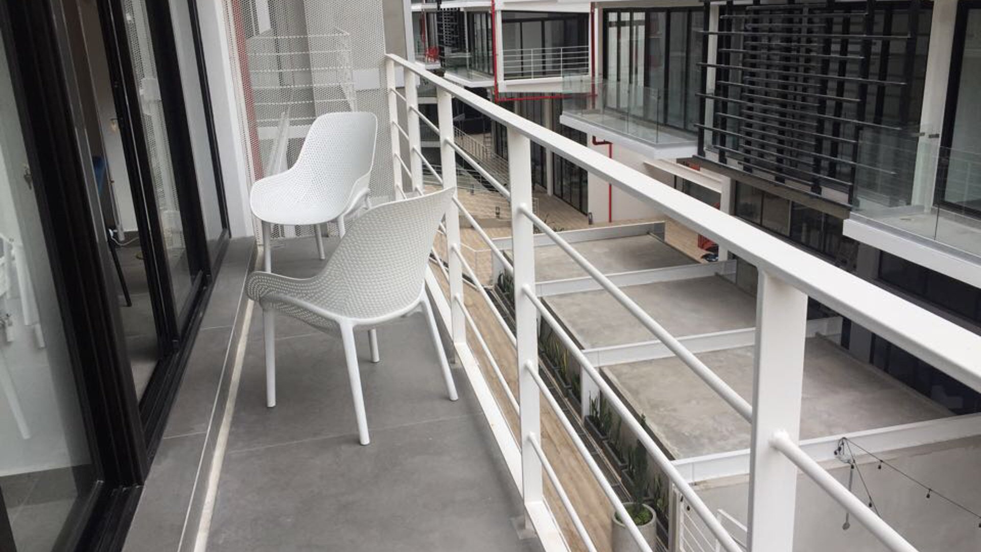 Rento Apartamento para Estrenar Amueblado en SHIFT  Cayala, Z. 16 - Miniatura 16