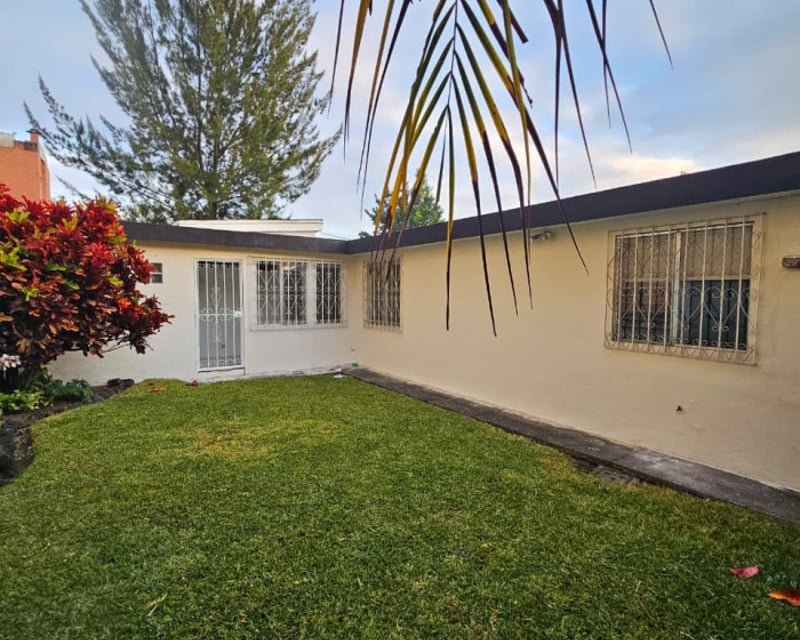 Venta de Casa en Colonia El Maestro de Zona 15