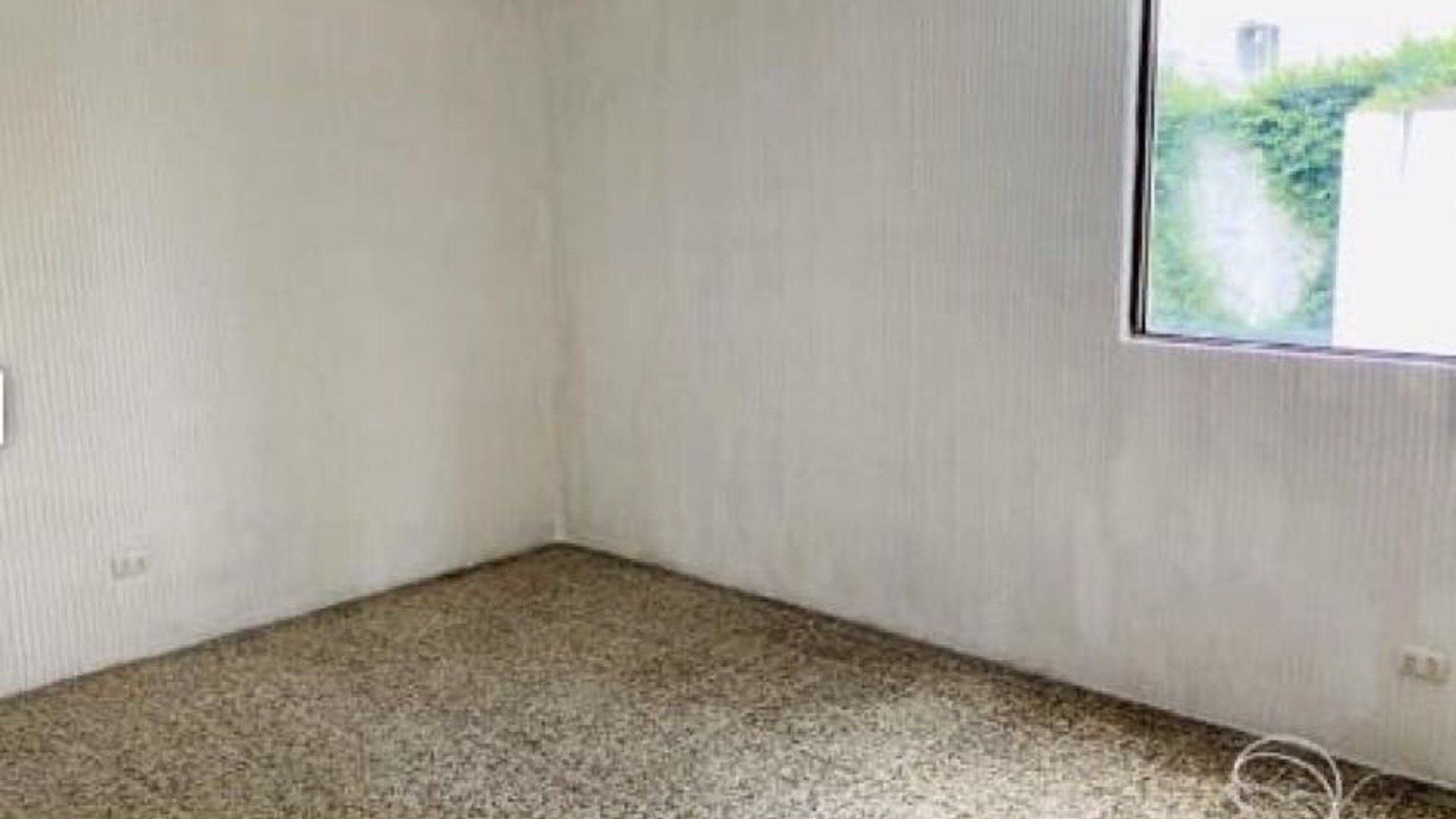 Vendo Casa  de 2 Niveles en zona 10 - Miniatura 7