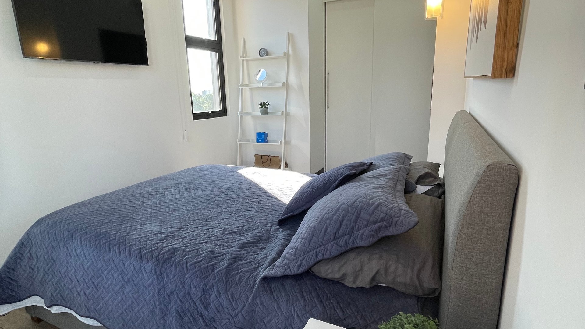 Rentó Hermoso Apartamento Edificio EON Z.10 - Miniatura 9