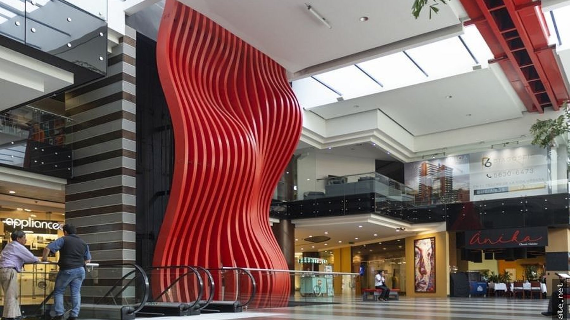 OFICINA AMUEBLADA EN ALQUILER – DESIGN CENTER, ZONA 10 | - Miniatura 11