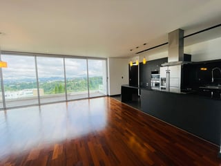 VENTA DE HERMOSO PENTHOUSE - MIDORI, ZONA 15 - 3