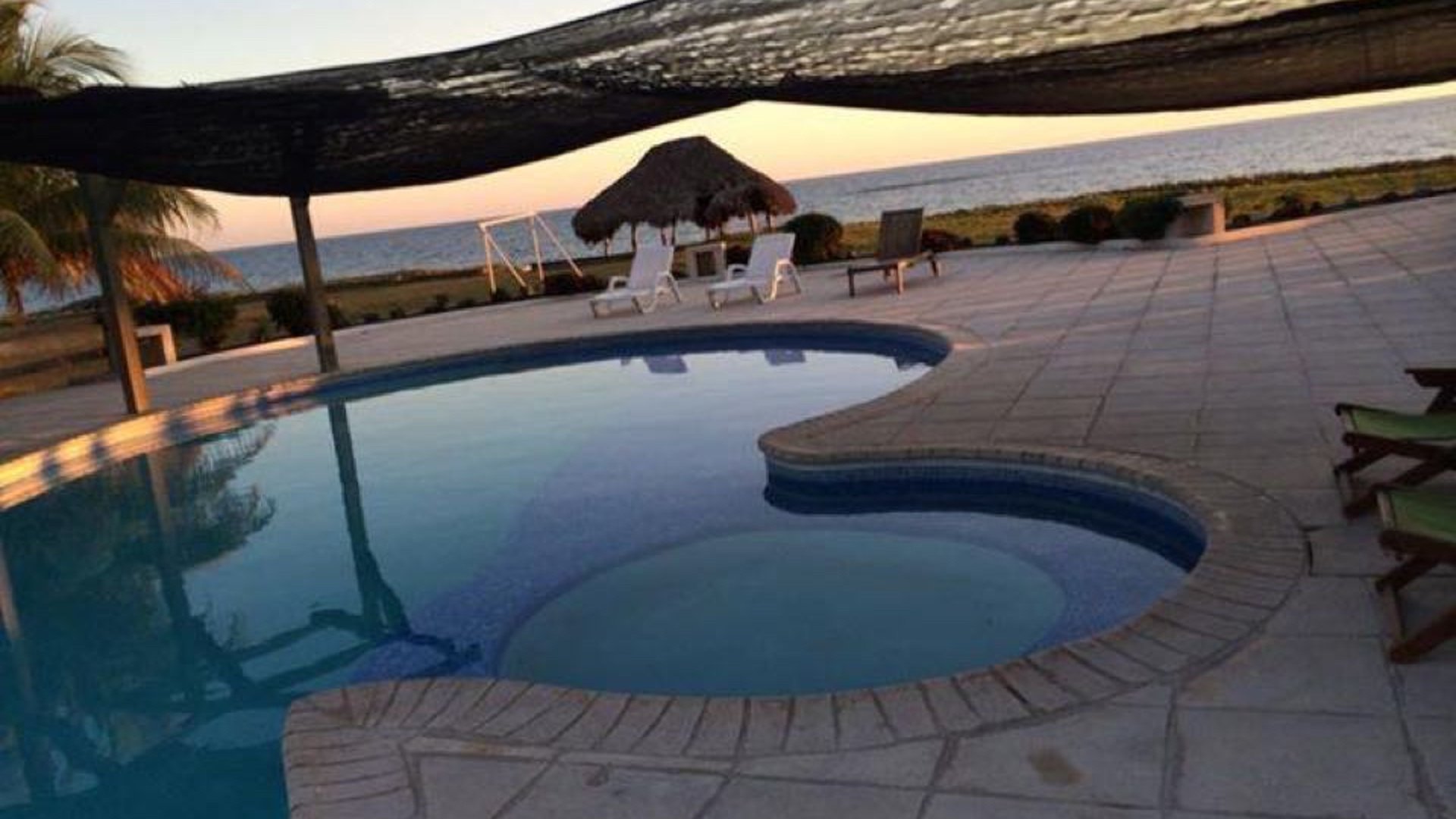 Casa de playa en alquiler, Monterrico