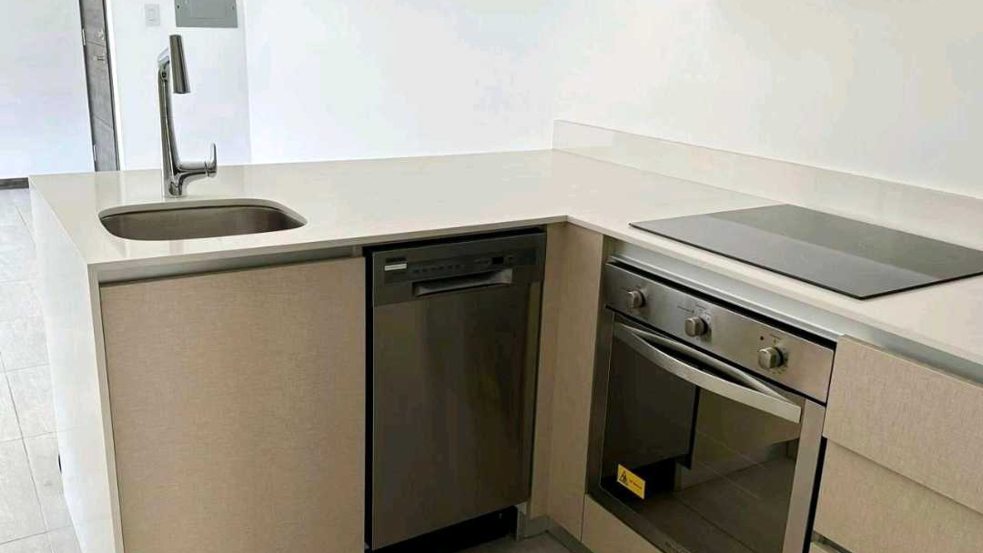APARTAMENTO EN VENTA???? Edificio Morea, z. 15 VHII - Miniatura 6