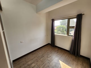 Renta de apartamento en zona 10 - 3 habitaciones con balcon Ref-5947 - 5