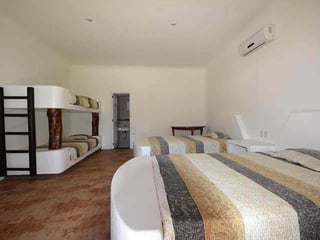 Villa  en ALQUILER para 20 personas en Playa Monterrico desde Q5,000, Villa #5 - 5