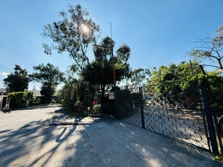 ALQUILER DE AMPLIO TERRENO COMERCIAL - ZONA 11 - 2