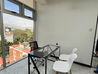 Rento Clínica amueblada compartida tipo Coworking, zona 10 Ref-4705 - 2