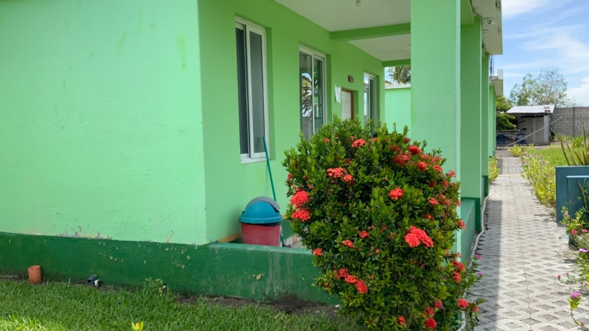Casa en venta en Carretera a Hawai Monterrico, Chiquimulilla - Miniatura 2