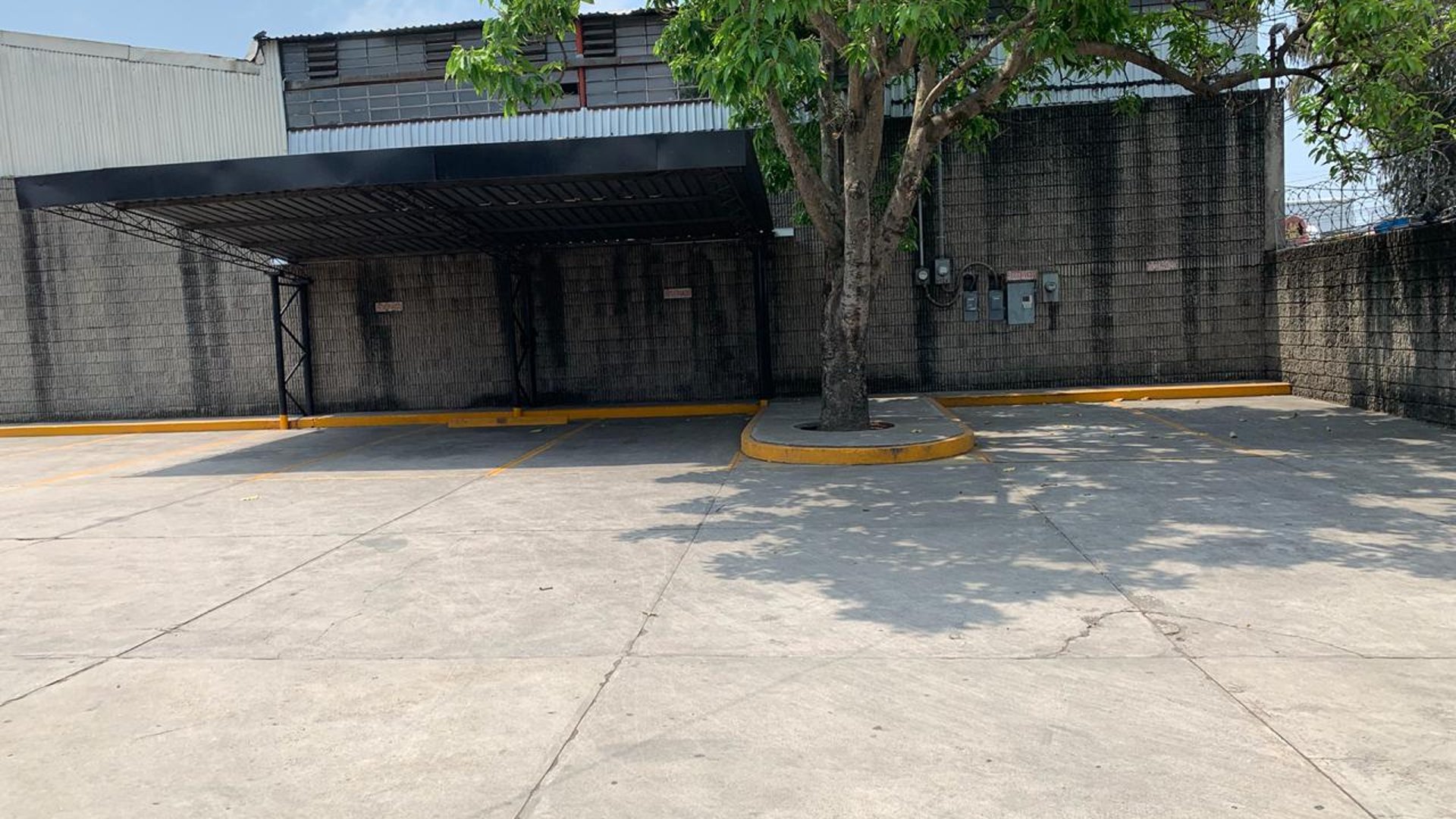 Bodega en Venta, zona 9 - Miniatura 2