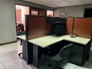 VENDO AMPLIA OFICINA en GEMINIS 10, NIVEL ALTO - 5