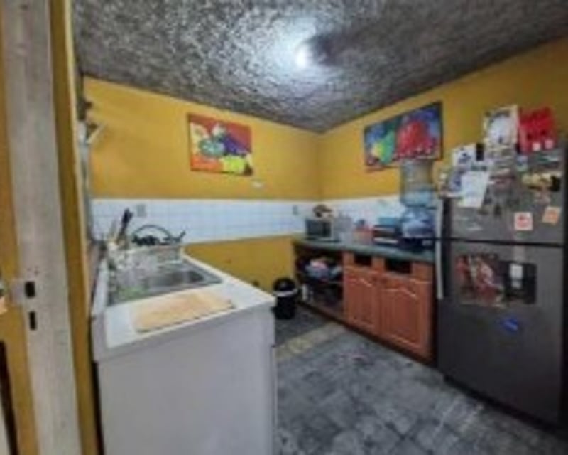 Casa dentro de garita en venta - 3 habitaciones en zona 7 Ref-5861