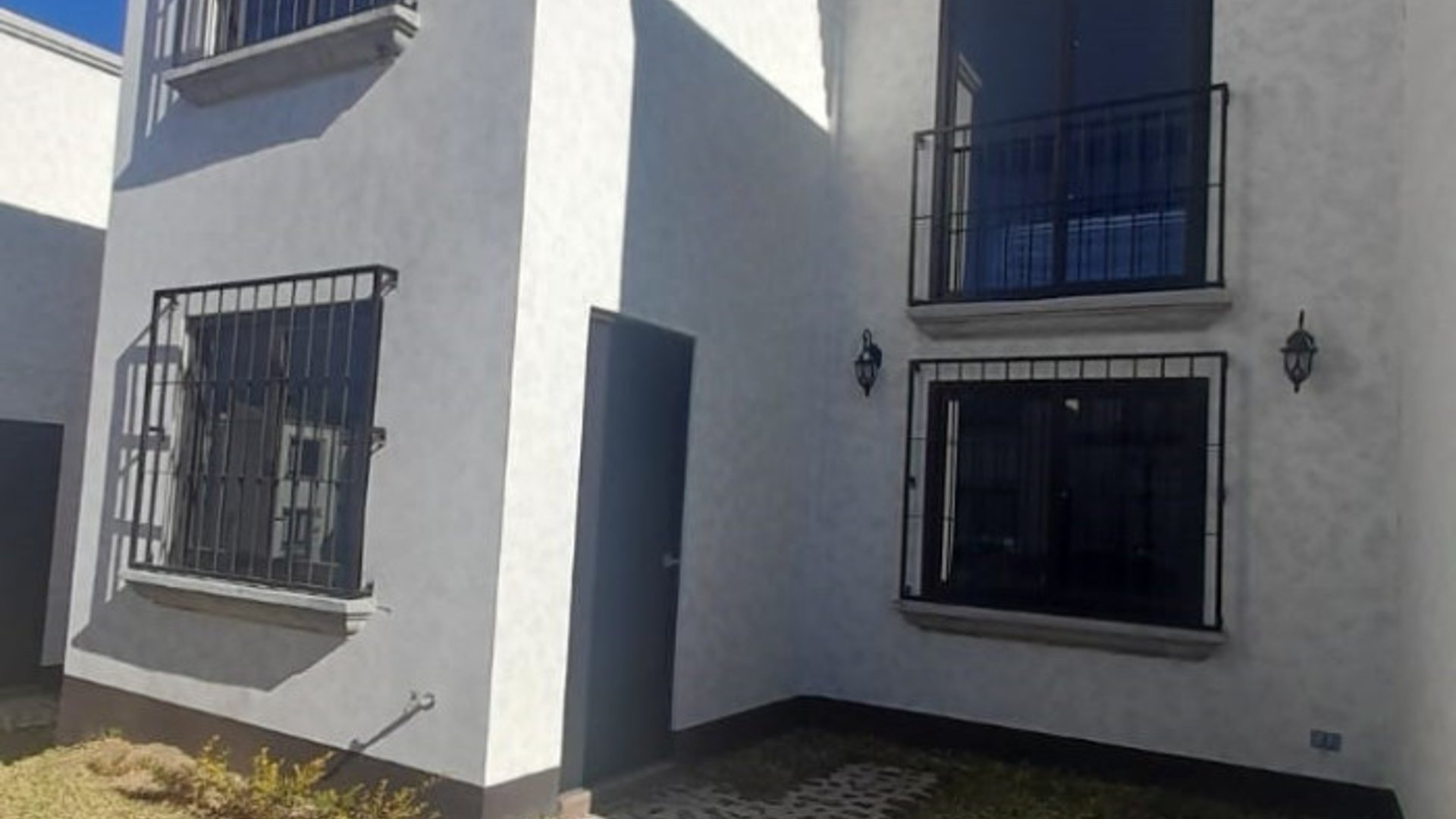 En Renta Casa Amueblada en Residencial cerca de Antigua - Miniatura 2