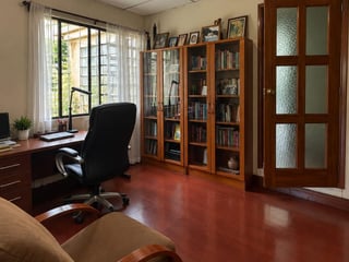 📍 CASA EN VENTA – 4 HABITACIONES  | COLONIA SANTA ELISA | ZONA 12 - 4