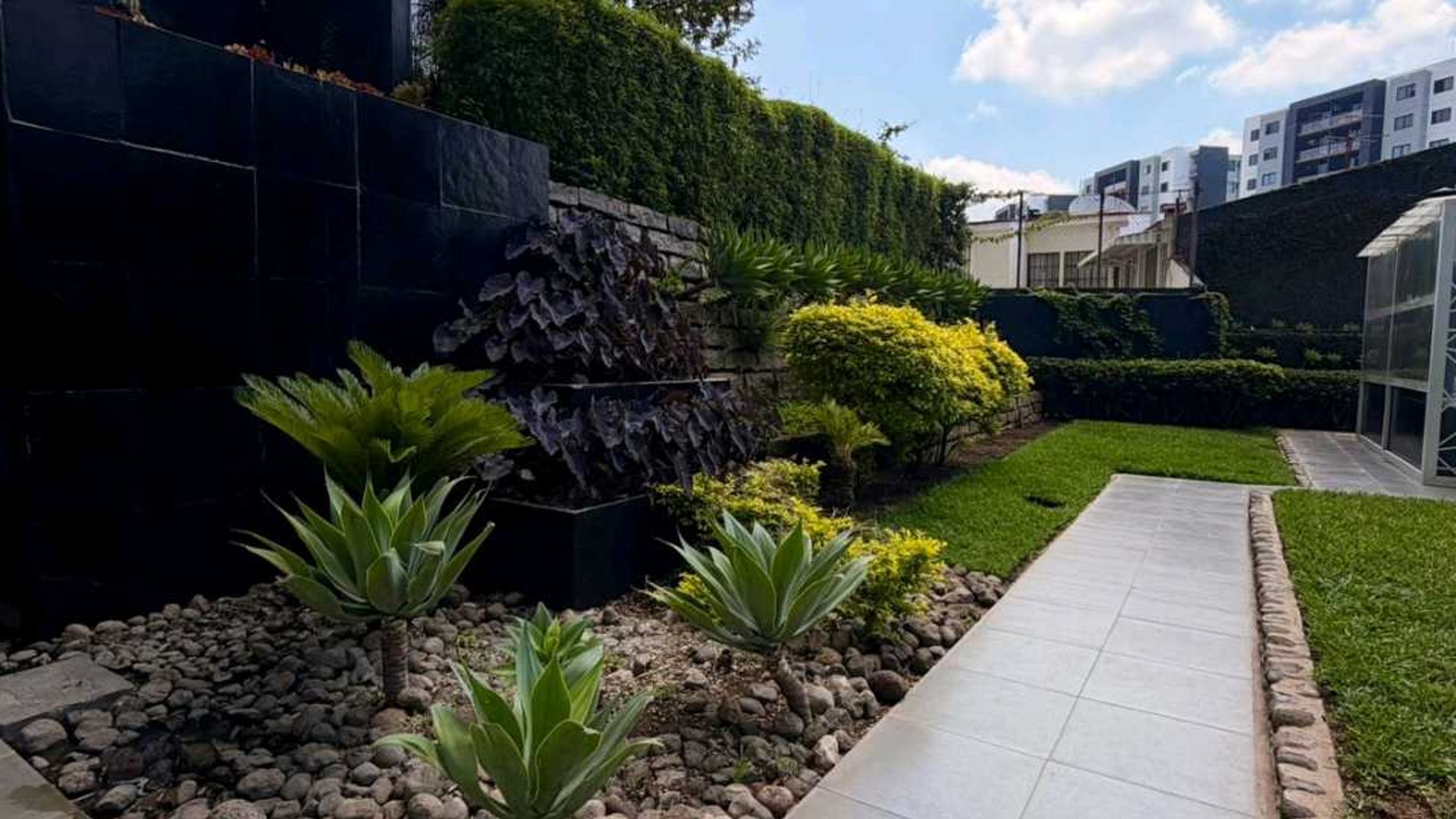 APARTAMENTO EN ALQUILER o VENTA ???? Edificio Atrium, zona 10 - Miniatura 16