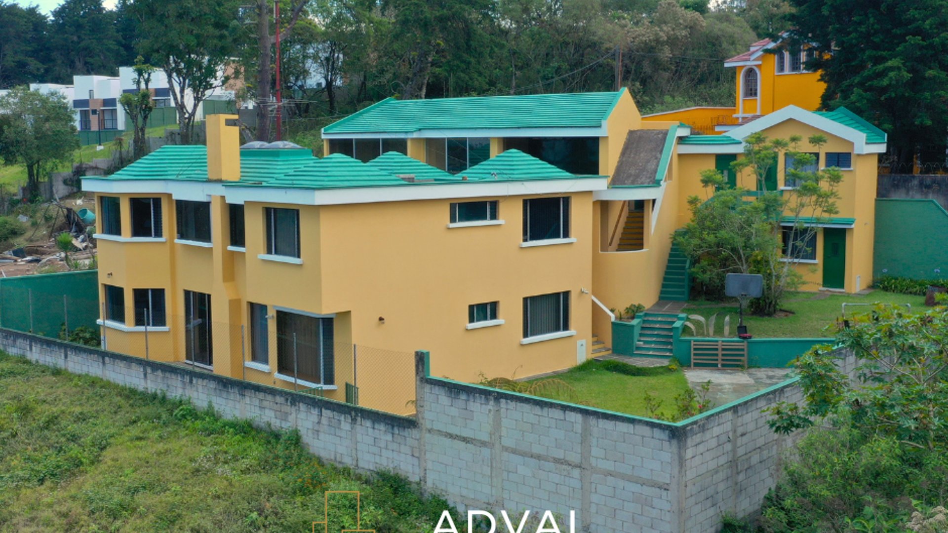 Casa en venta CAES KM 16.5 San Vicente con acceso por la 20 calle Zona 10