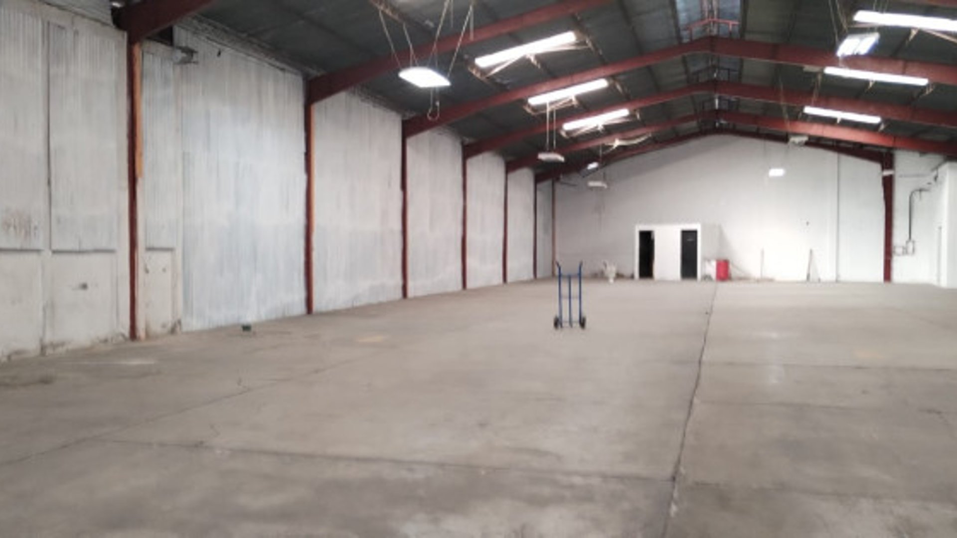 Bodega en alquiler carretera a el salvador km.13 - Miniatura 2